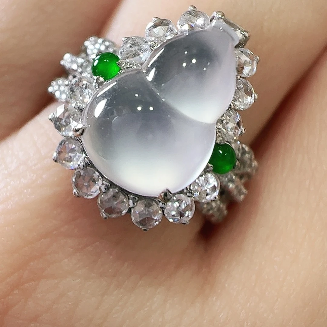 翡翠18K金镶嵌戒指