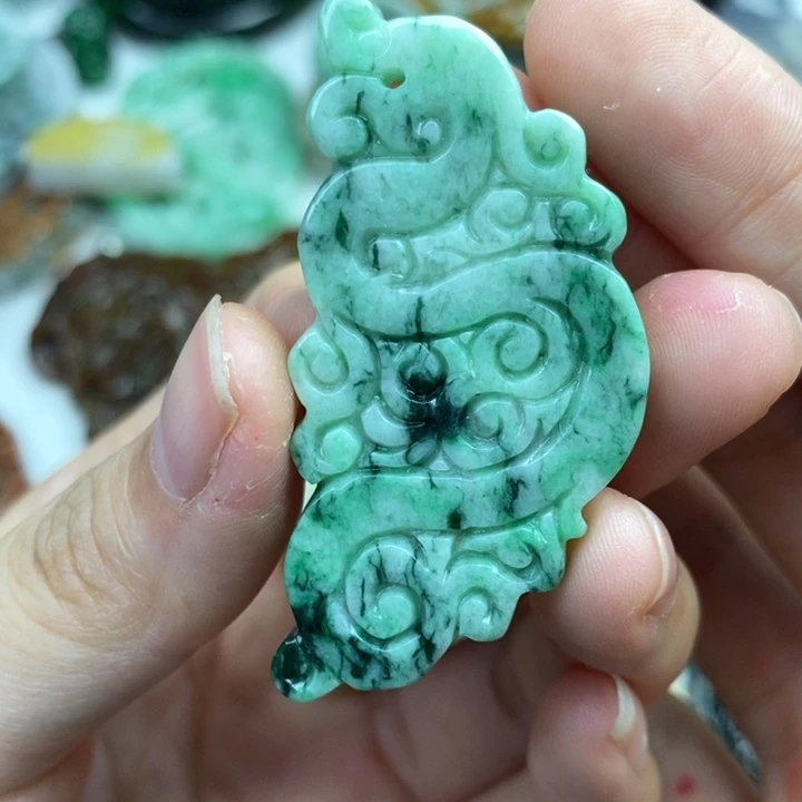 颈饰未镶嵌翡翠吊坠