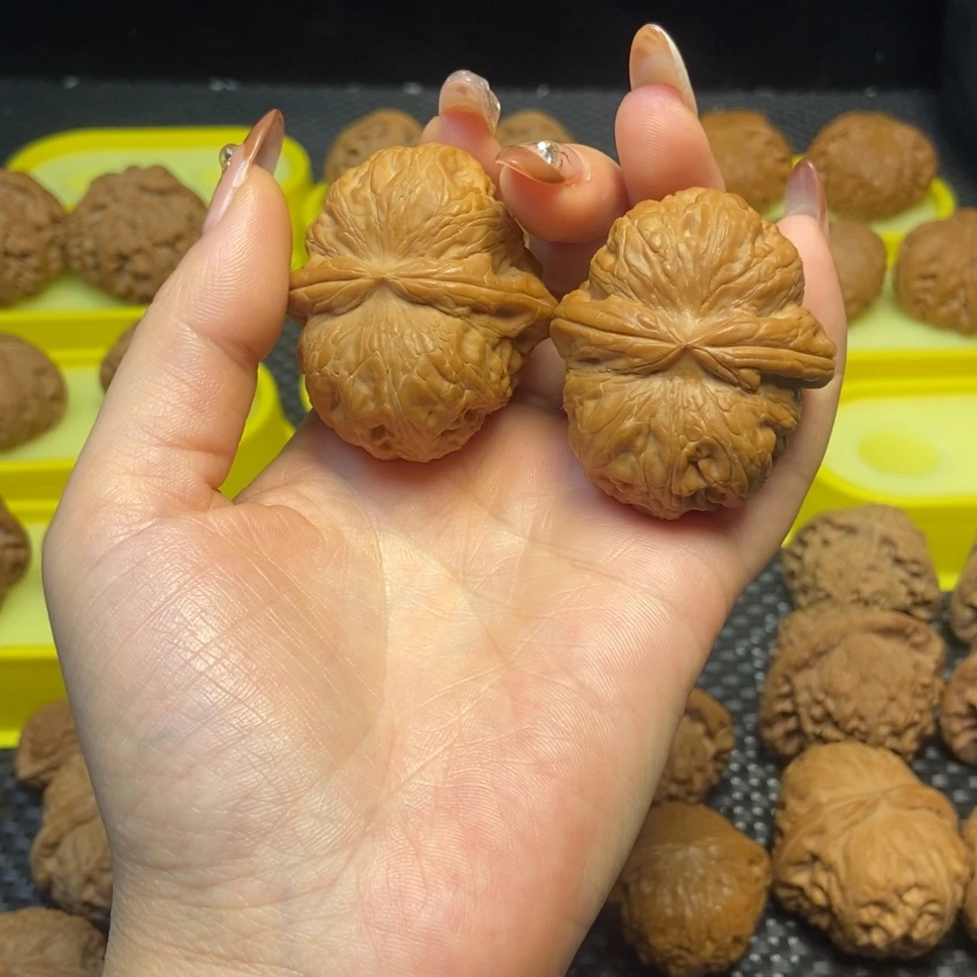 华***展把件文玩核桃元宝46全品