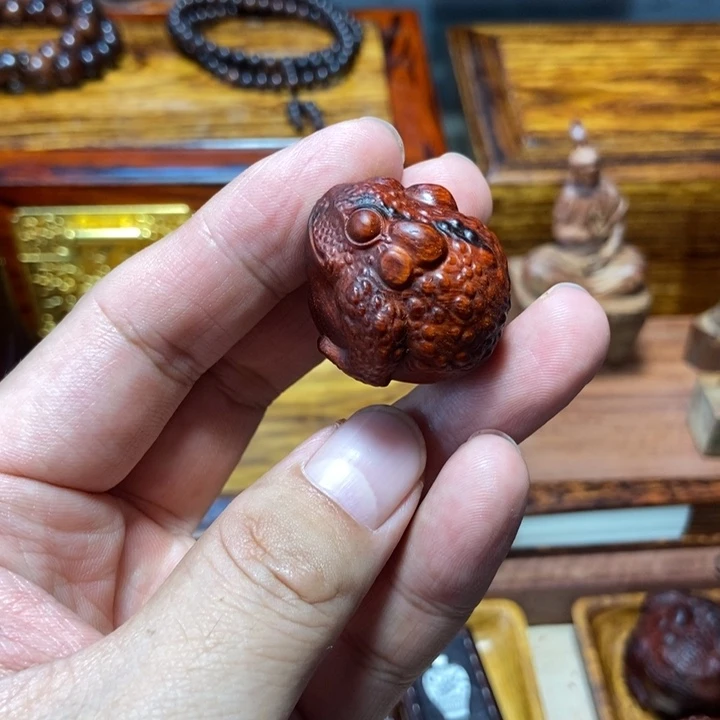 檀香紫檀（小叶紫檀）金蟾