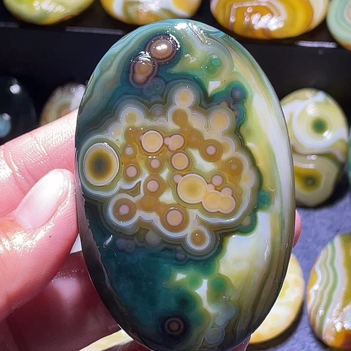 玛瑙/玉髓未镶嵌珠宝奇石