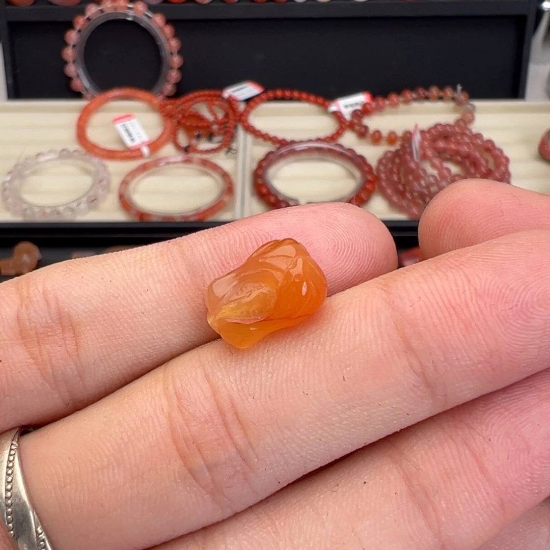 南红玛瑙未镶嵌颈饰白菜