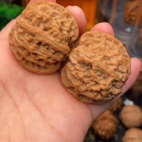 文玩核桃吊坠苹果园41精修