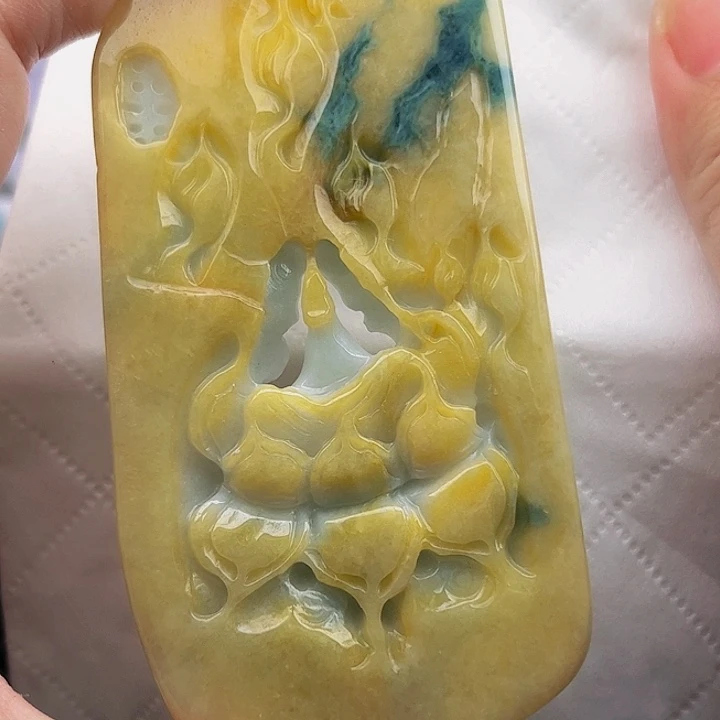 翡翠未镶嵌颈饰挂件