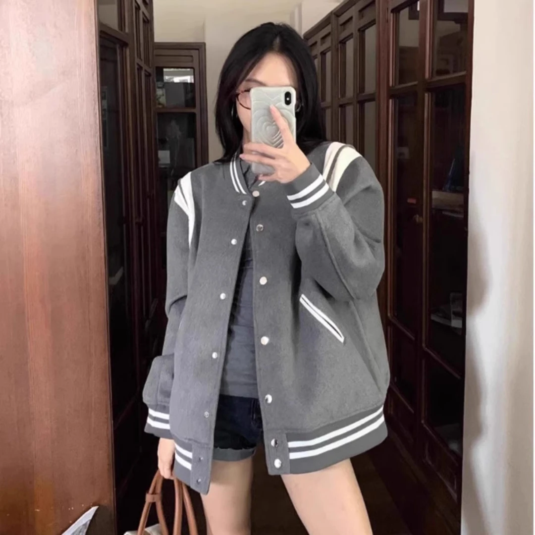 设计感拼接棒球服外套女秋季2025新款美式宽松灰色减龄学院风上衣