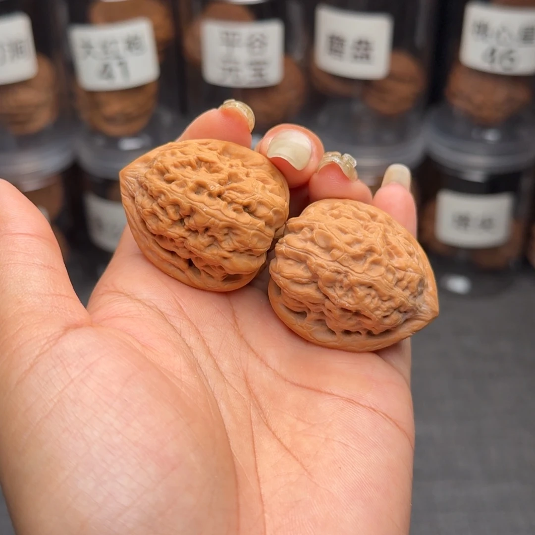 把件文玩核桃野生子弹头