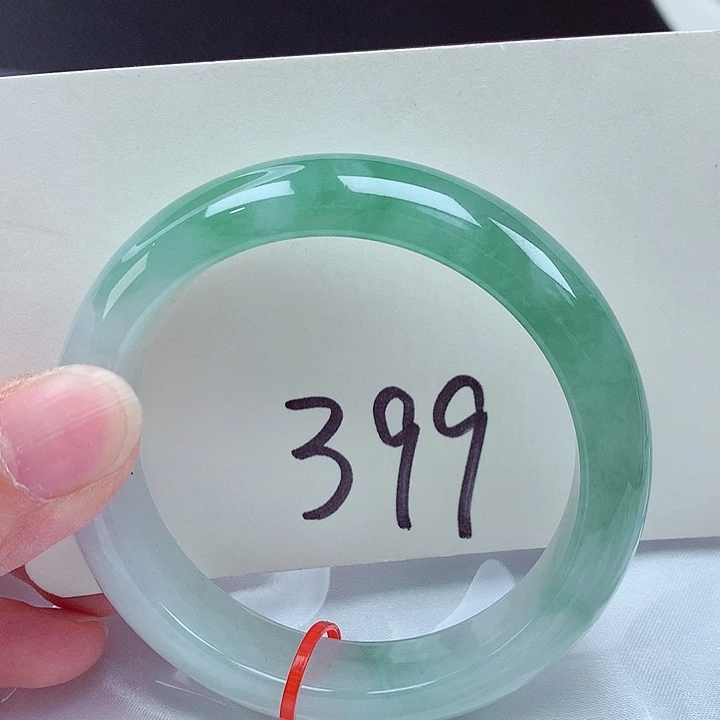 翡翠未镶嵌手镯翡翠