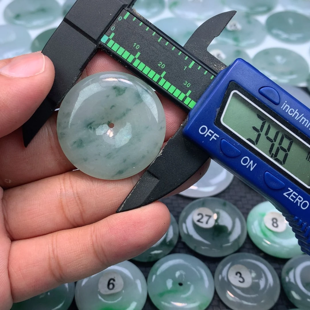 翡翠未镶嵌颈饰缅甸天然A货翡翠