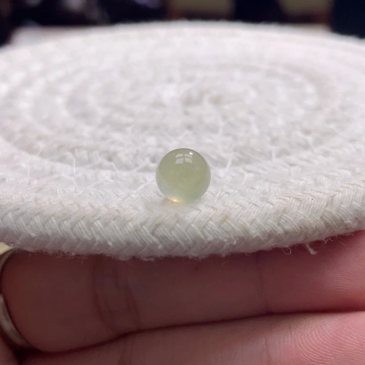 散珠翡翠特色秋香色圆珠卡8mm