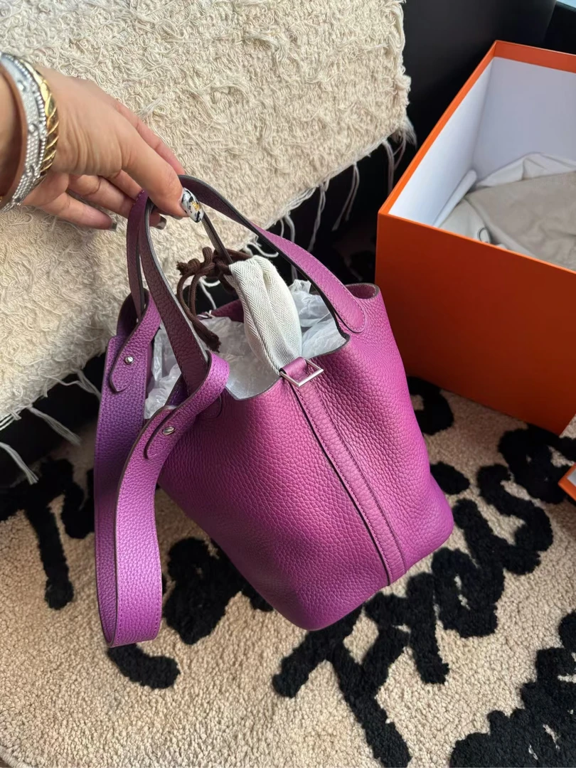 95新 Hermes/爱马仕 展会外场！紫色菜篮子包