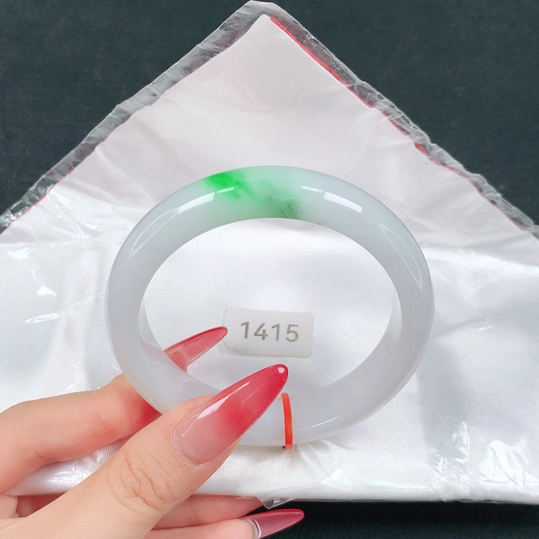 翡翠未镶嵌手镯天然翡翠手镯04