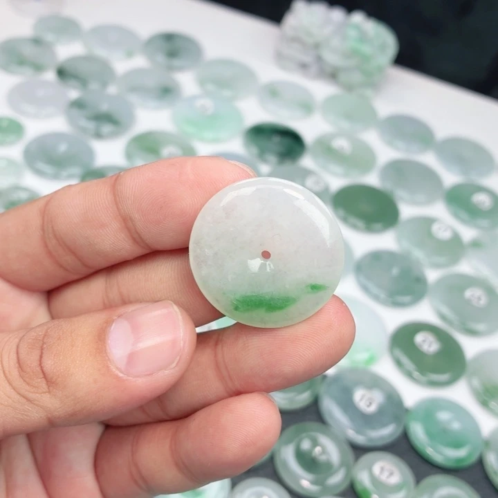 翡翠未镶嵌颈饰缅甸天然A货翡翠30-5.8