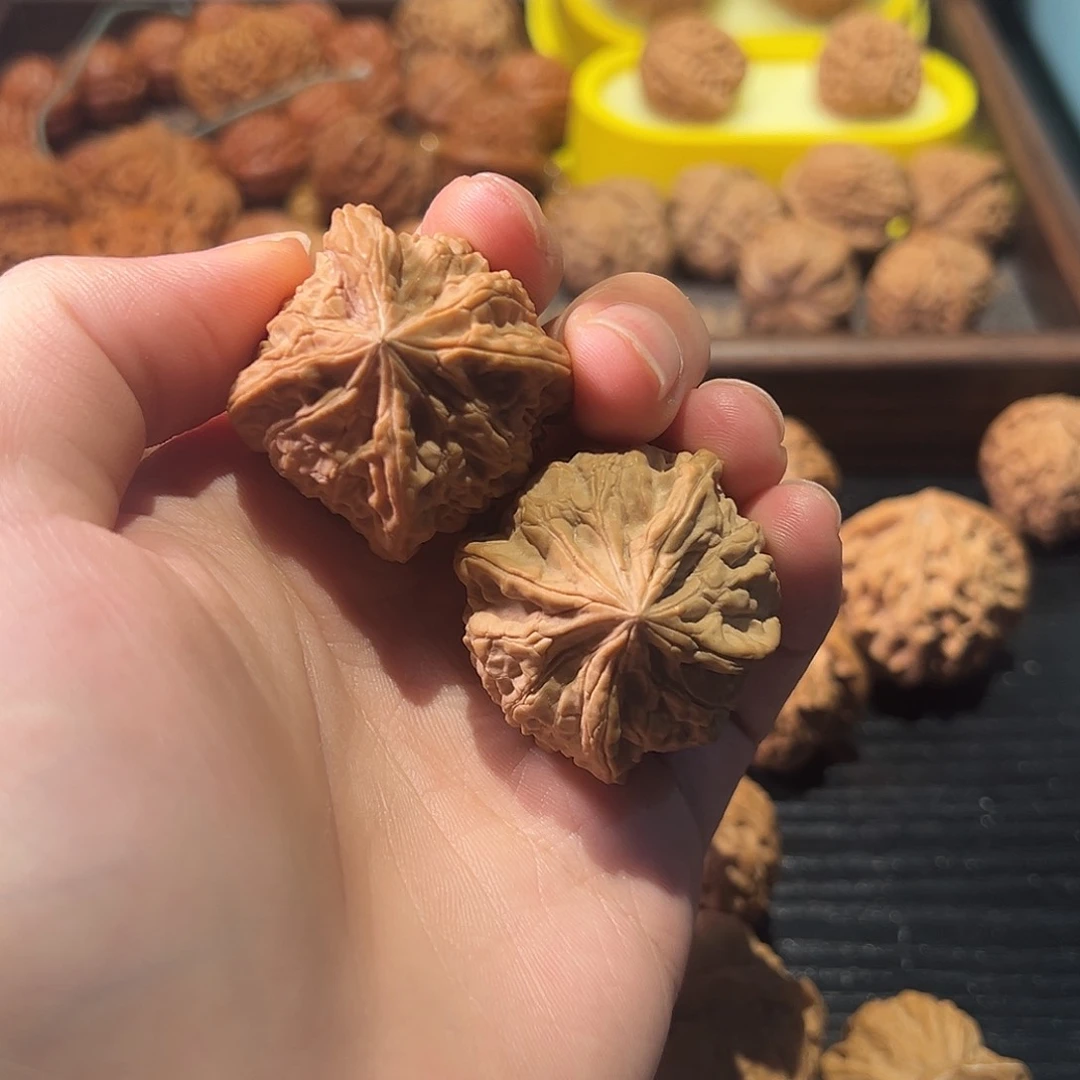 徐***秀文玩核桃把件四棱