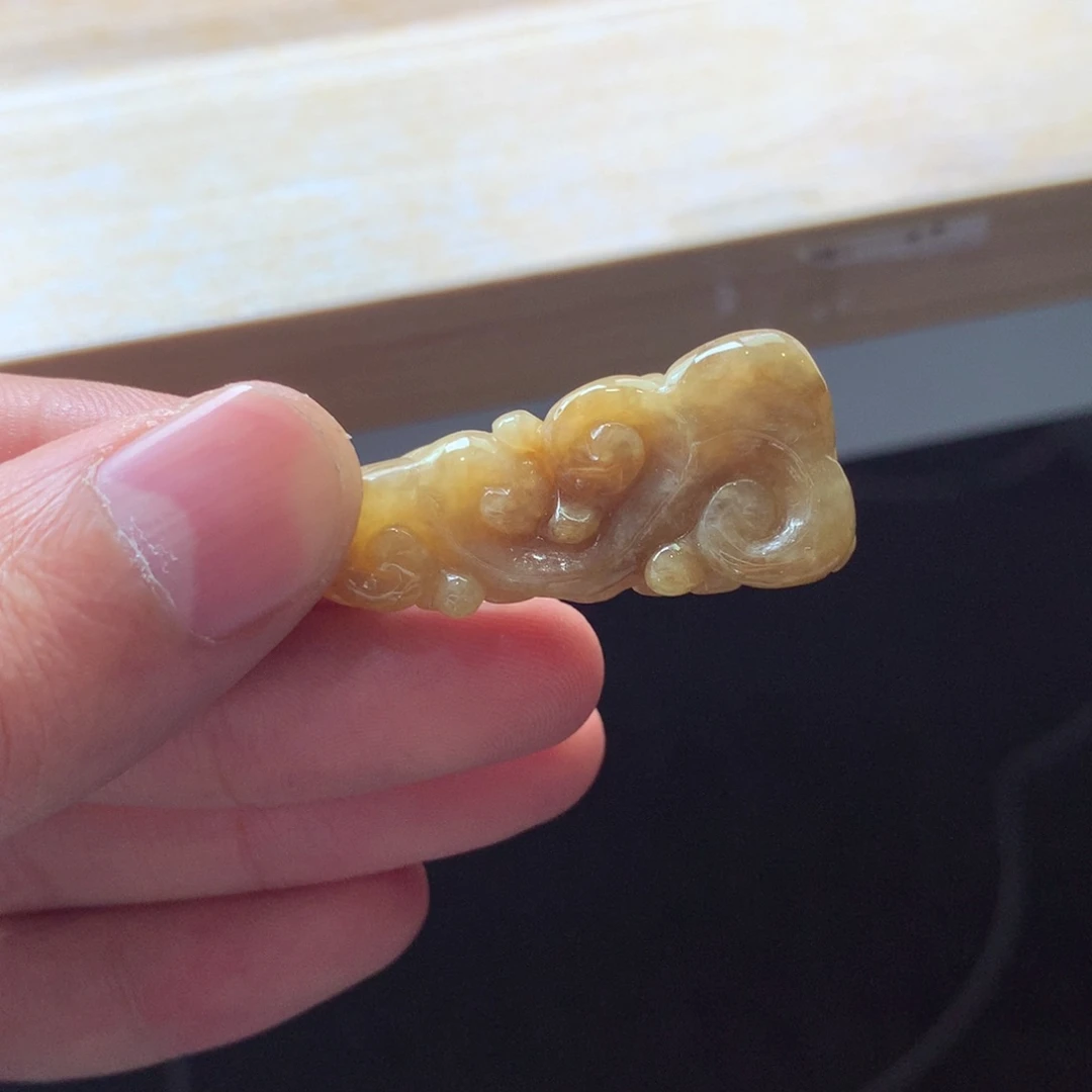 翡翠颈饰未镶嵌吊坠
