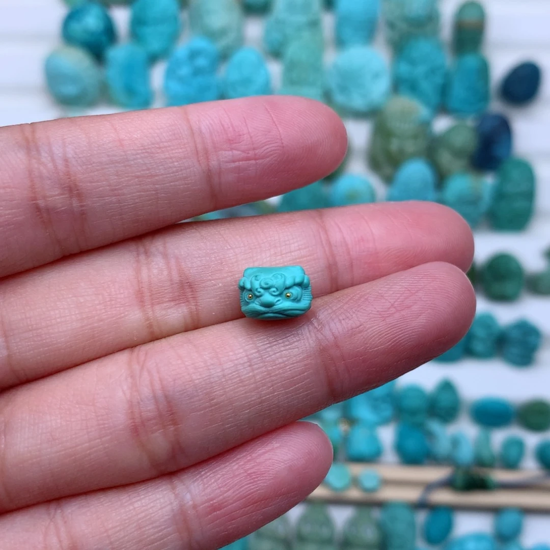 未镶嵌绿松石珠宝奇石