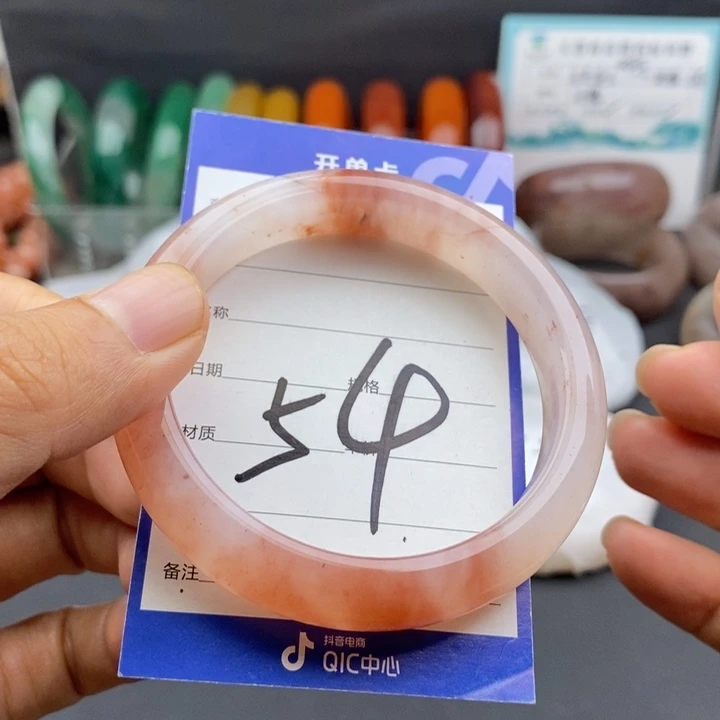 未镶嵌手镯石英质玉
