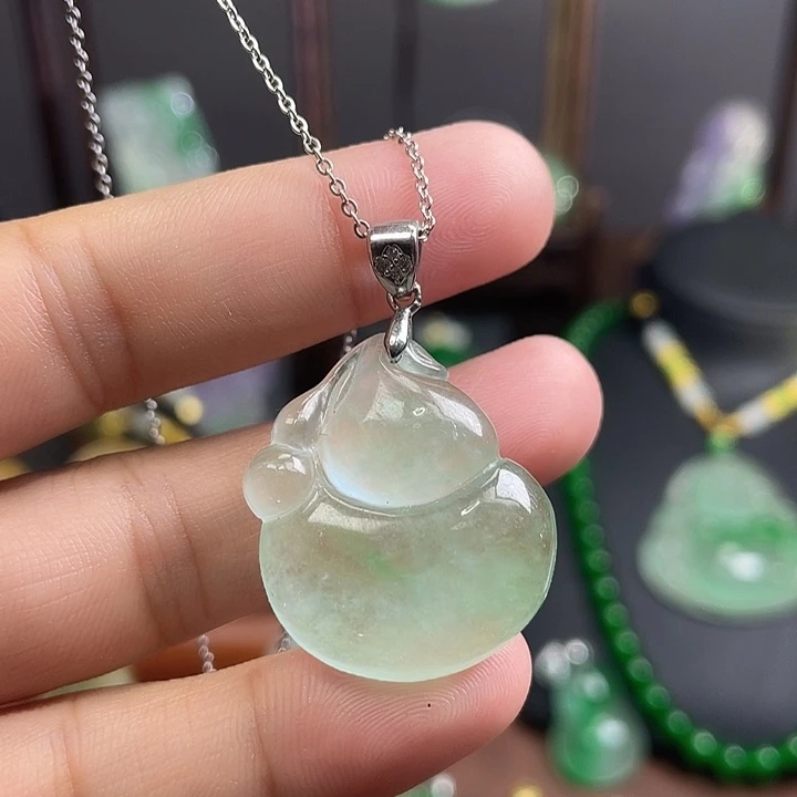 翡翠未镶嵌吊坠(赠链)