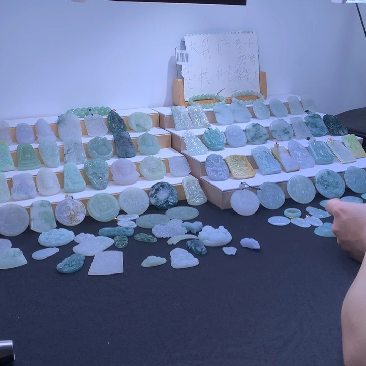 定制翡翠未镶嵌翡翠