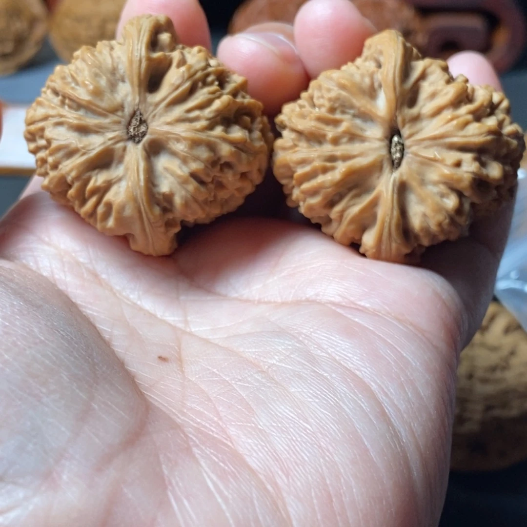 桃核吊坠黄*菲文玩核桃