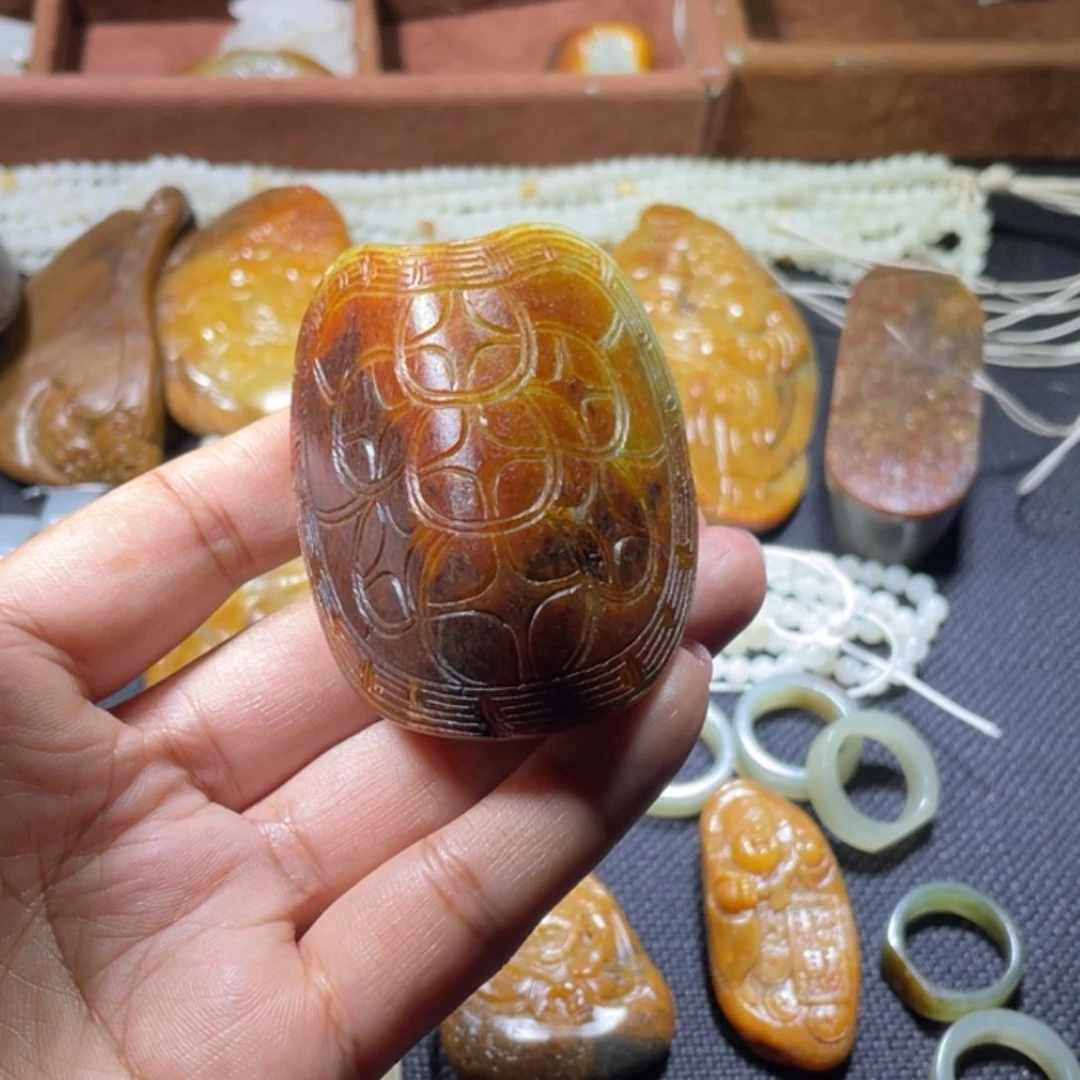 和田玉未镶嵌颈饰笑*西