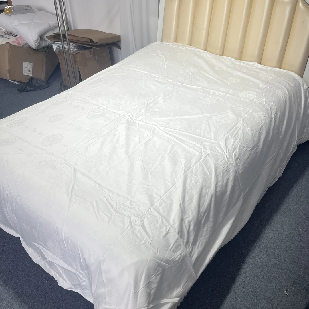 小华约200*230起贡缎暗提花被套