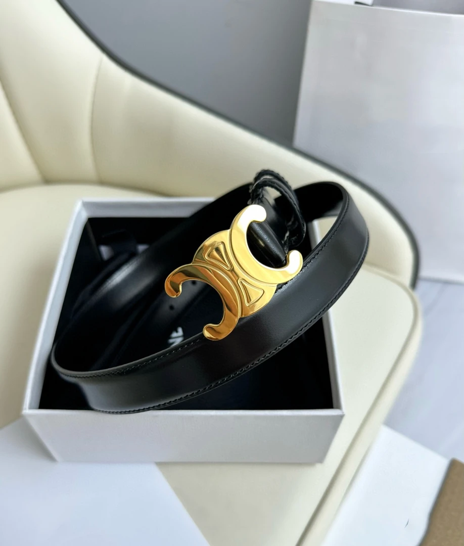 C家凯旋门女款皮带进口头层小牛皮百搭黑色复古