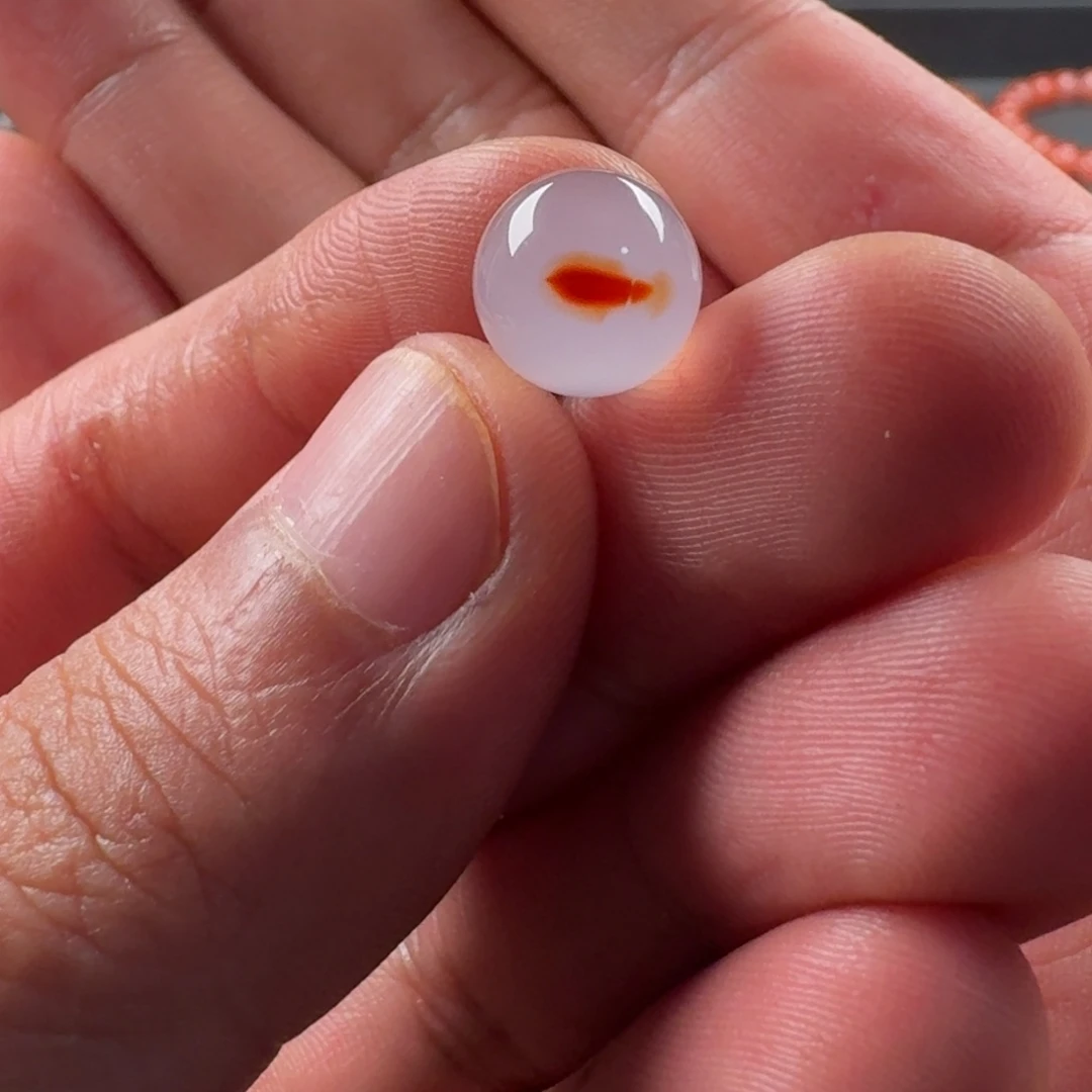 南红玛瑙未镶嵌干掌飘花圆珠10.4