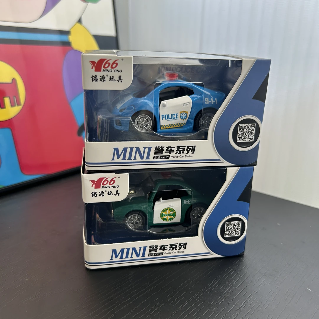 【到手2辆】合金警察跑车双开门回力车玩具