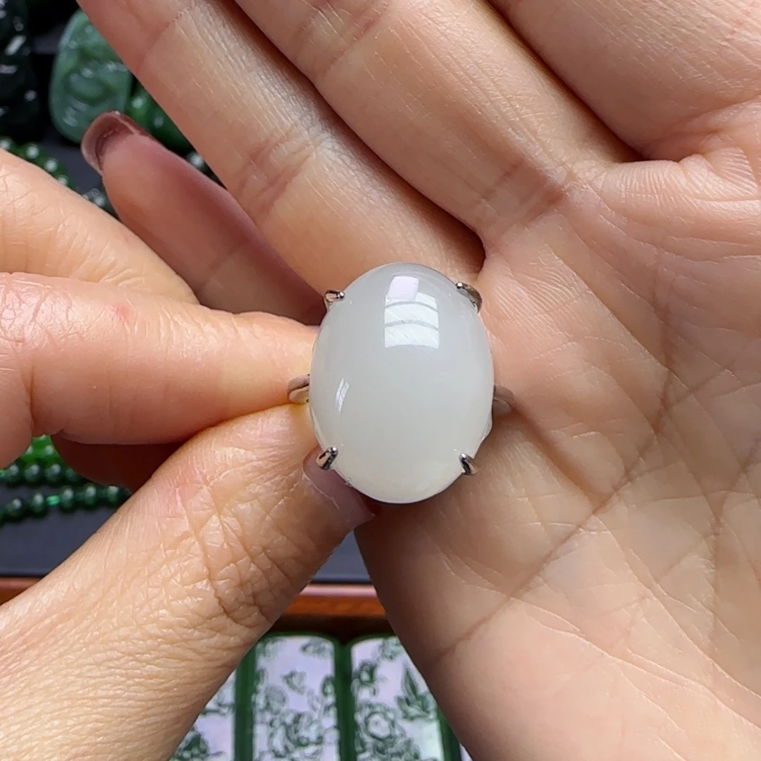 和田玉未镶嵌珠宝奇石