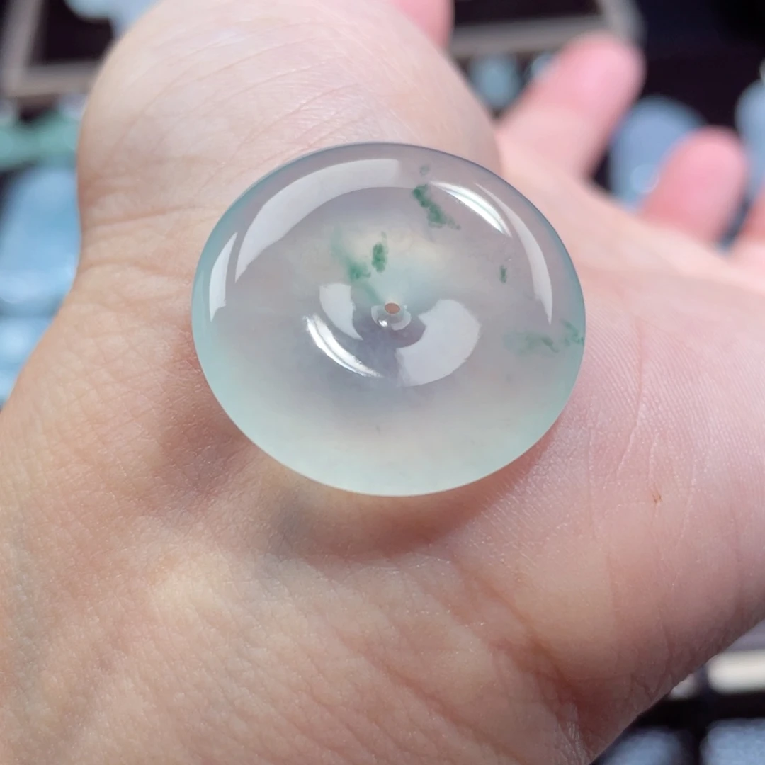 颈饰未镶嵌翡翠平安扣