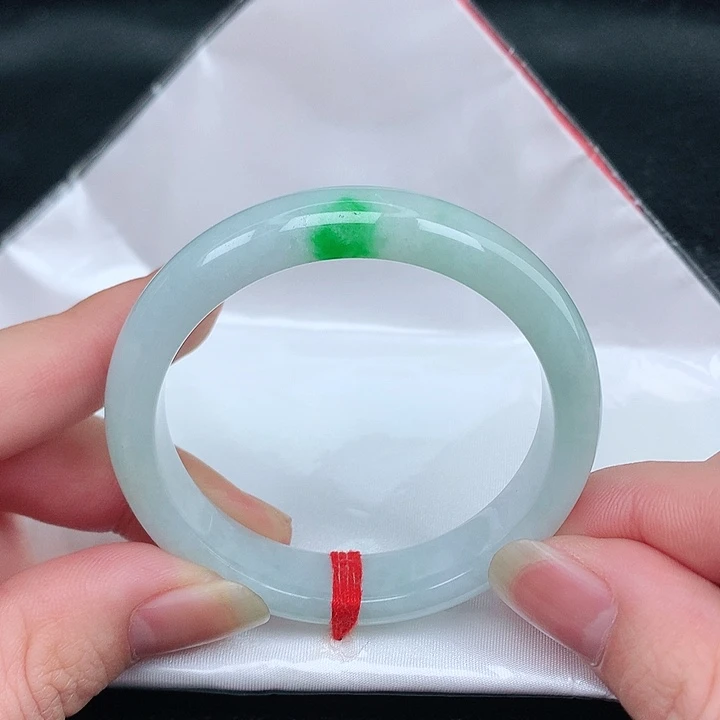 未镶嵌手镯翡翠天然