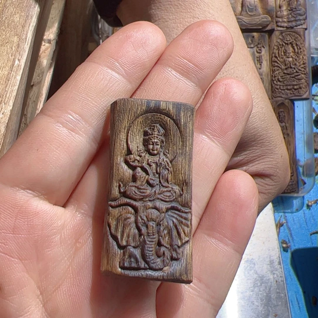 沉香吊坠白棋普贤4.6克