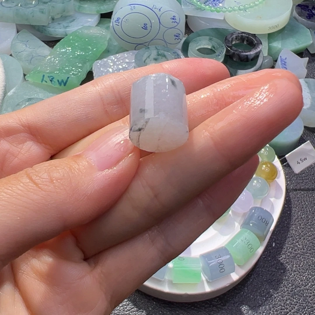 定制翡翠未镶嵌翡翠