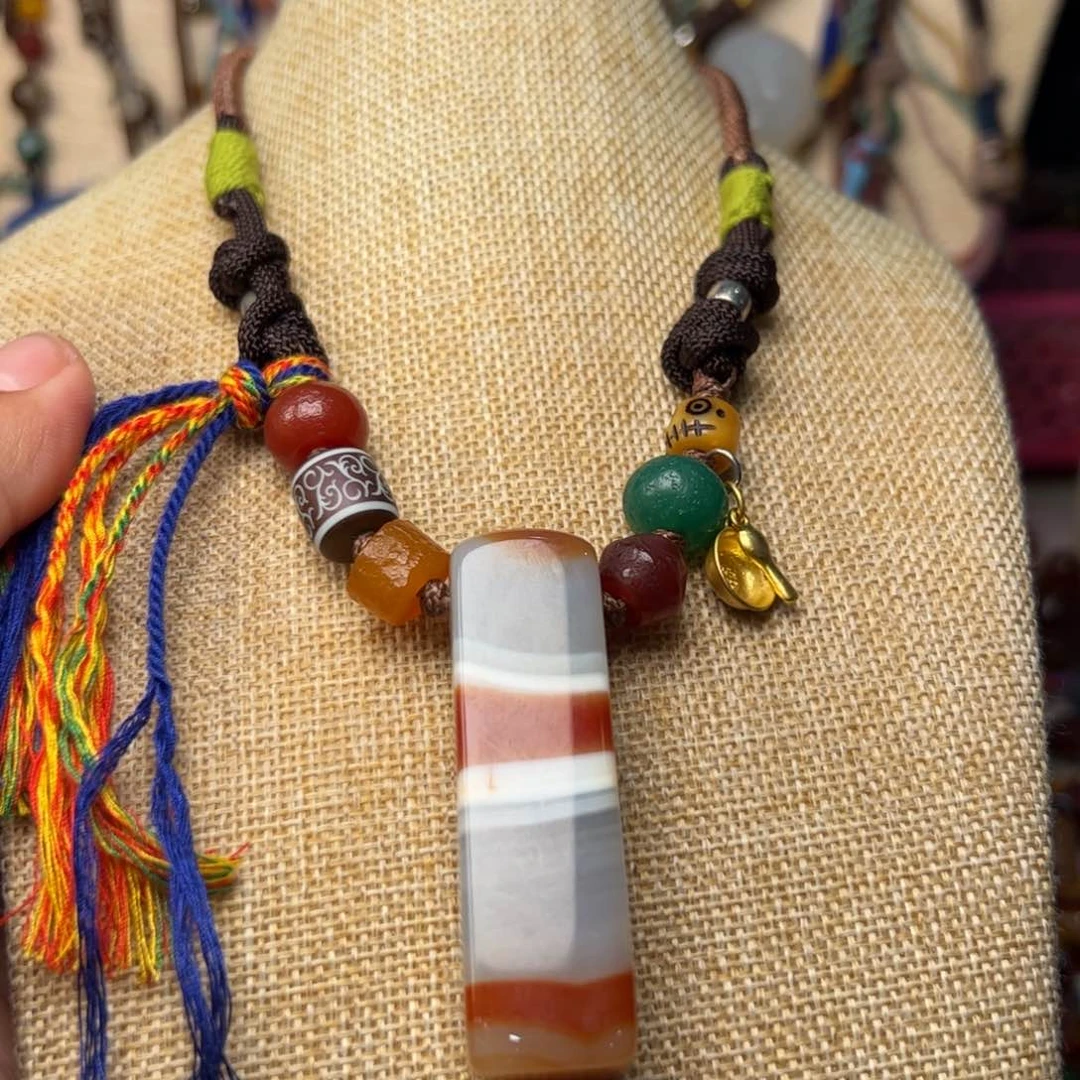 玛瑙/玉髓颈饰未镶嵌