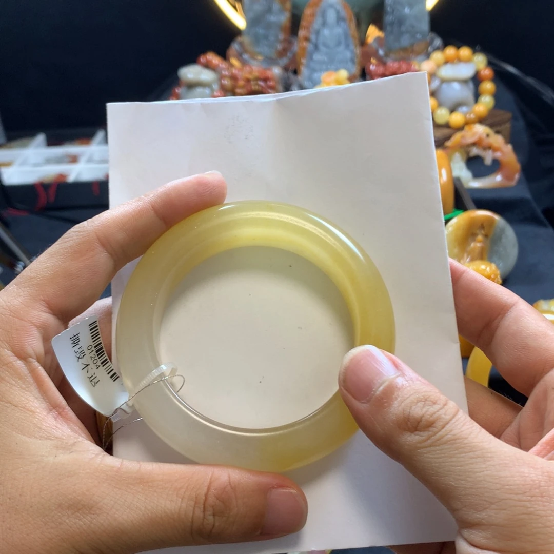 石英质玉（黄龙玉）未镶嵌手镯玉**业