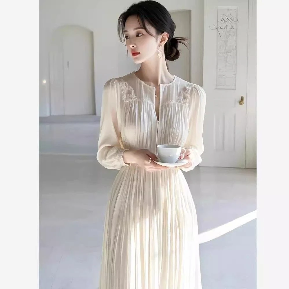 法式高级感爆款白色连衣裙女2025春季新款高端气质大方得体长裙子
