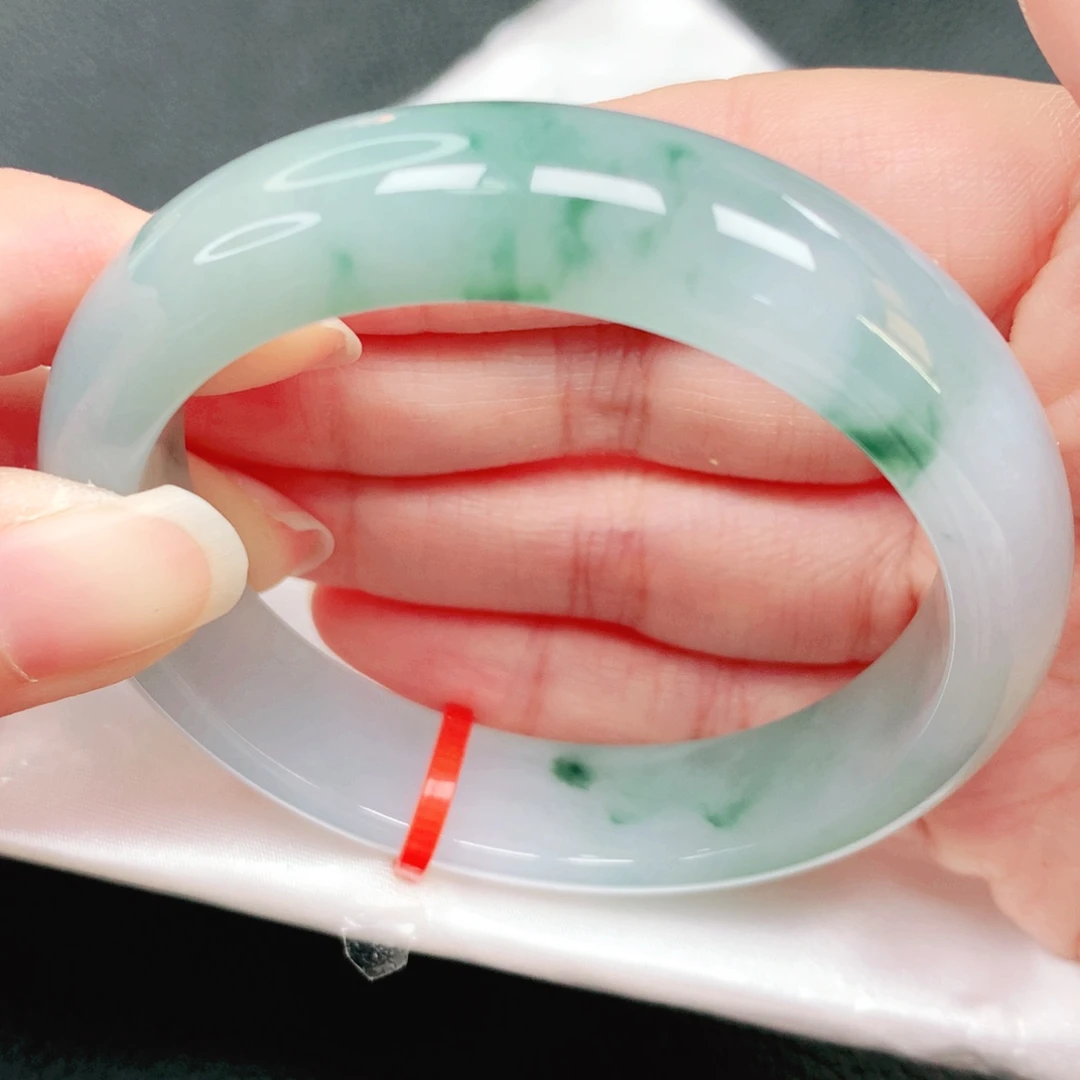 翡翠未镶嵌手镯55圈