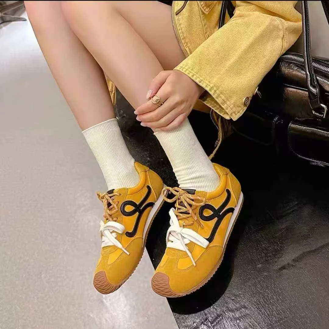 6112-新款女鞋低跟潮流德训鞋休闲系带平底磨砂女单鞋