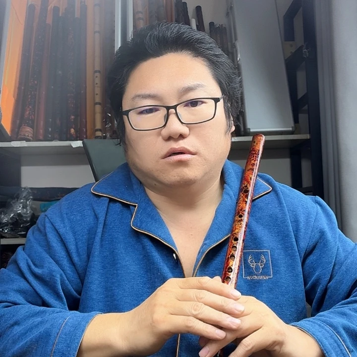 糖***弹仿木哈哈刚刚才下班呢你呢哈哈个