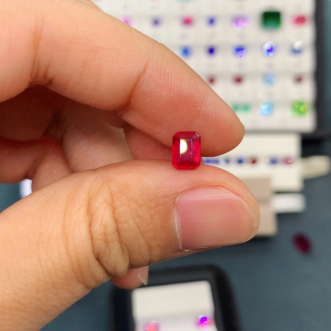 红宝石裸石未镶嵌1.17克拉微棉鸽血红