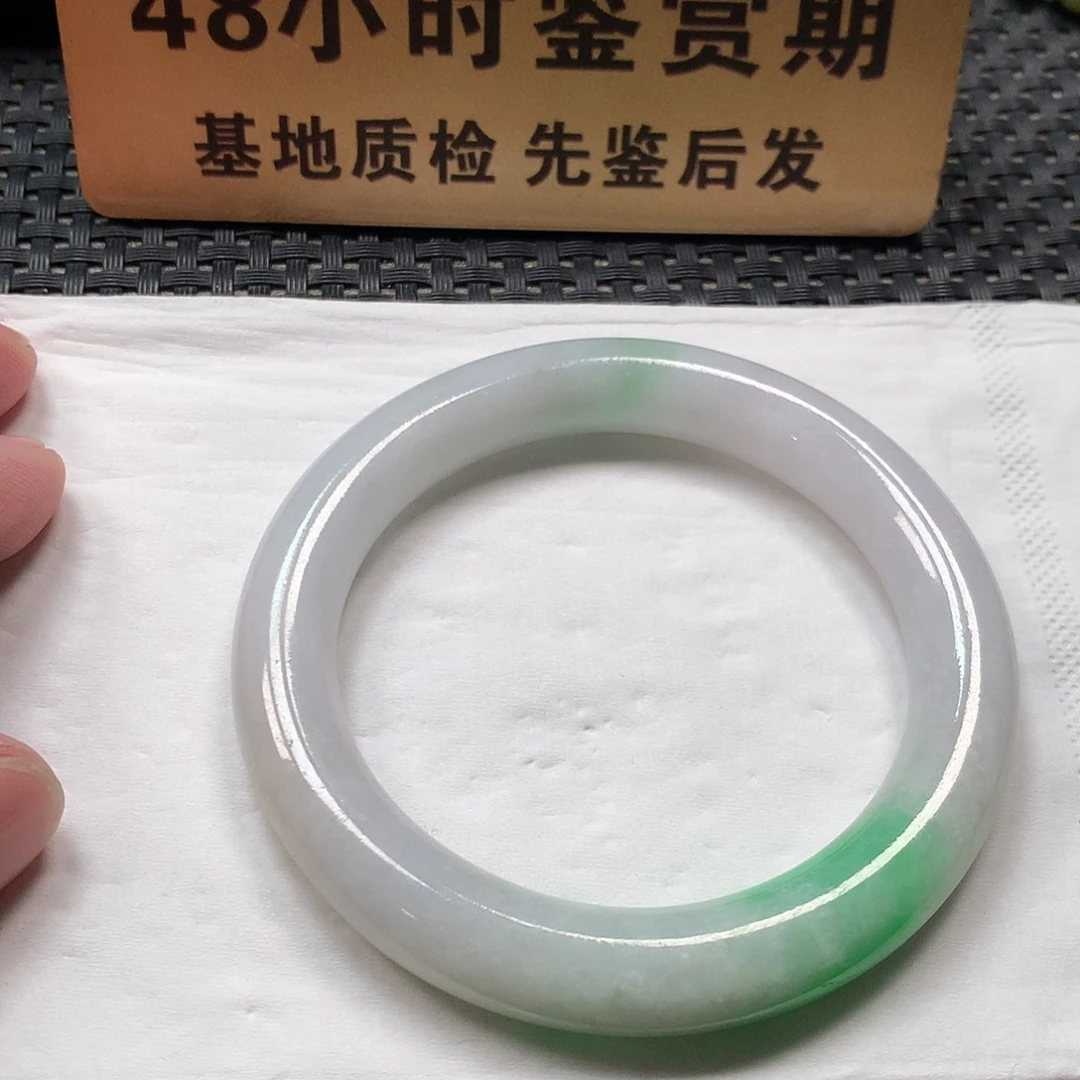 颈饰未镶嵌翡翠54.6圆条 有瑕