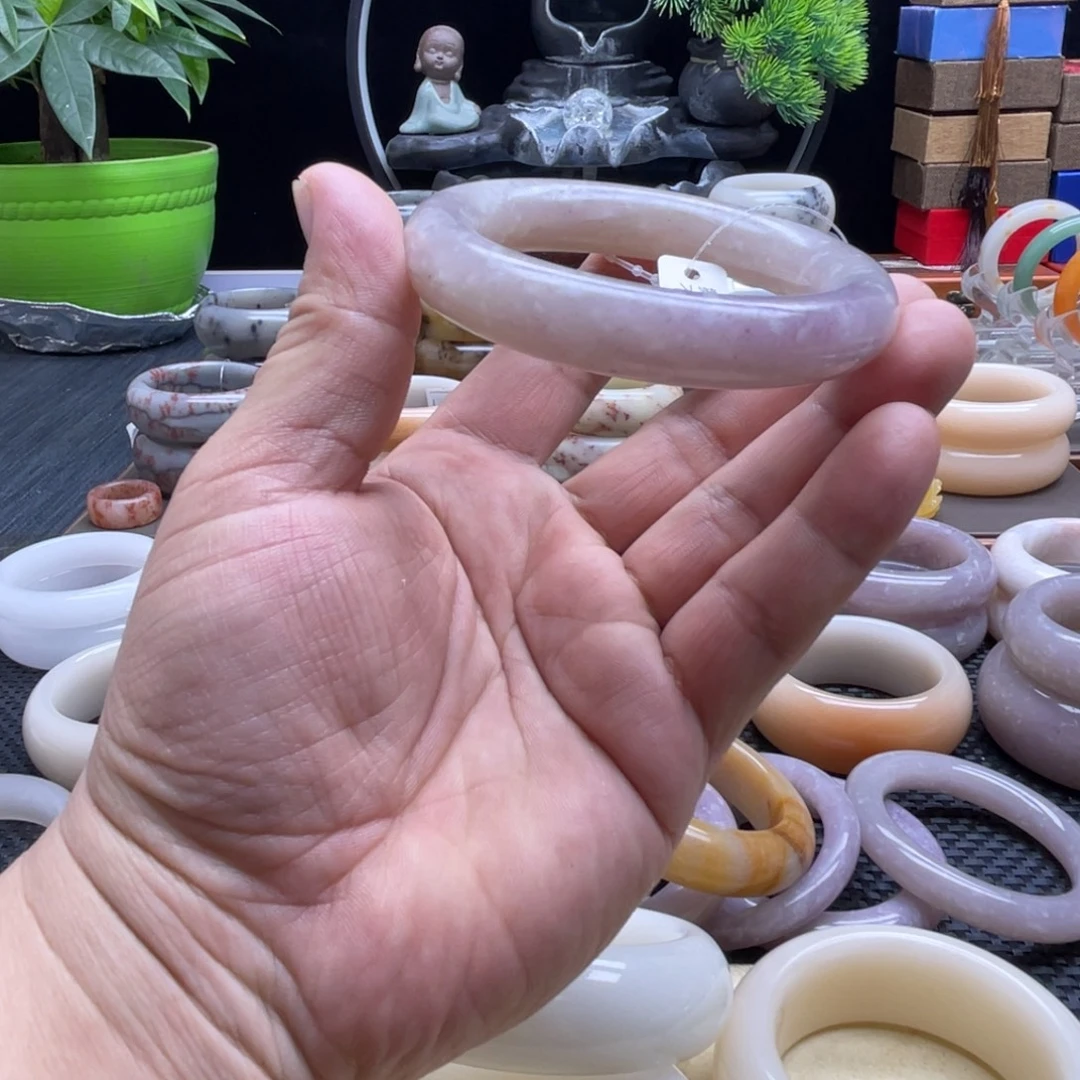 石英质玉（佘太翠）未镶嵌手镯