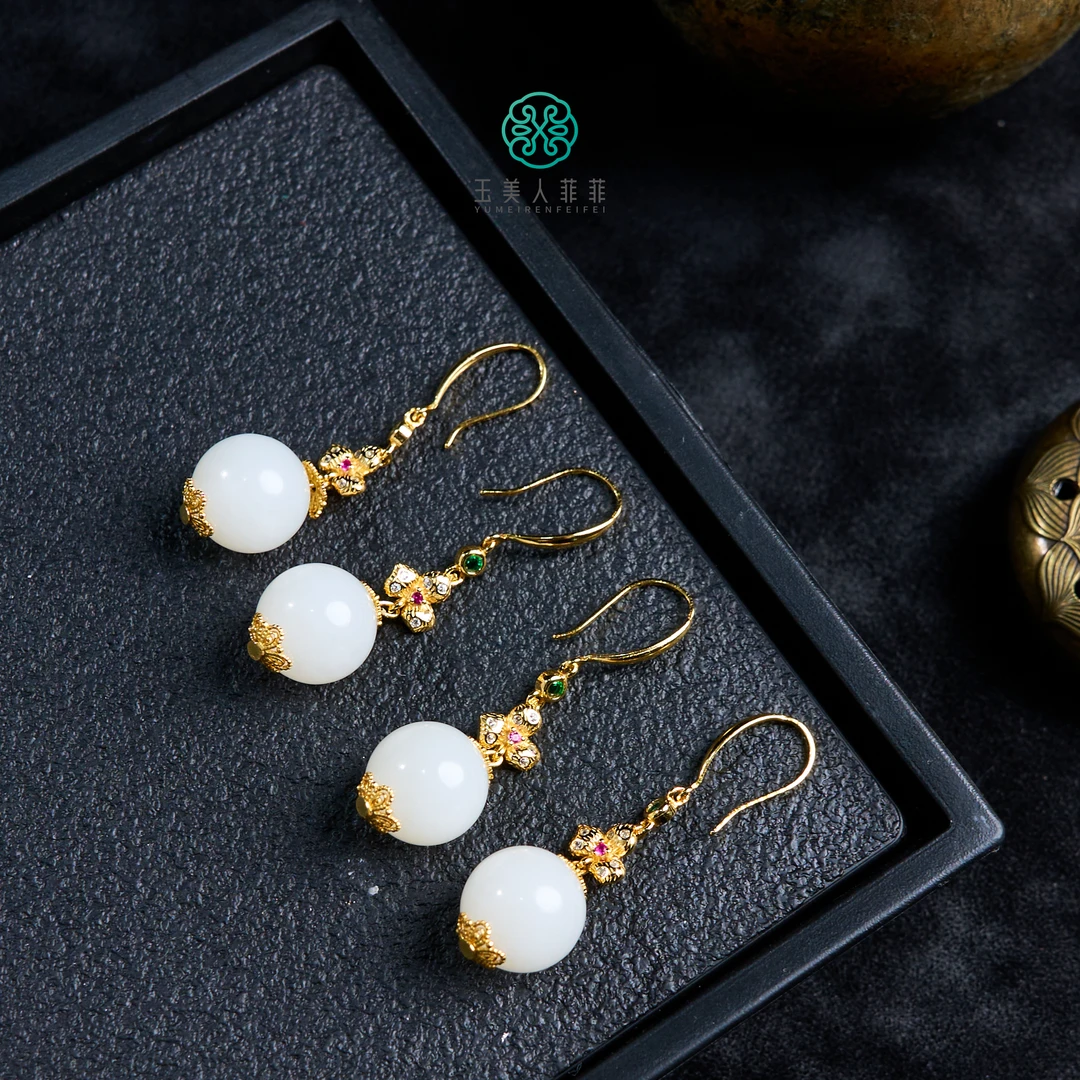 菲菲珠宝好丨S925和田玉三叶草圆珠耳钩约12mm^多样性发一