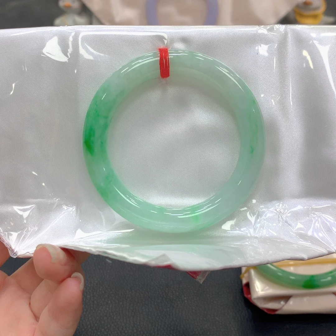 翡翠未镶嵌手镯17