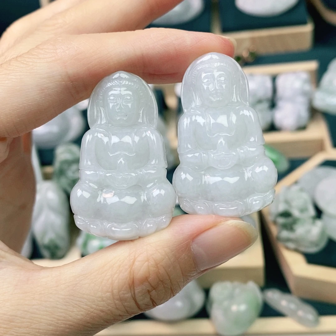 翡翠未镶嵌颈饰观音发货发其一