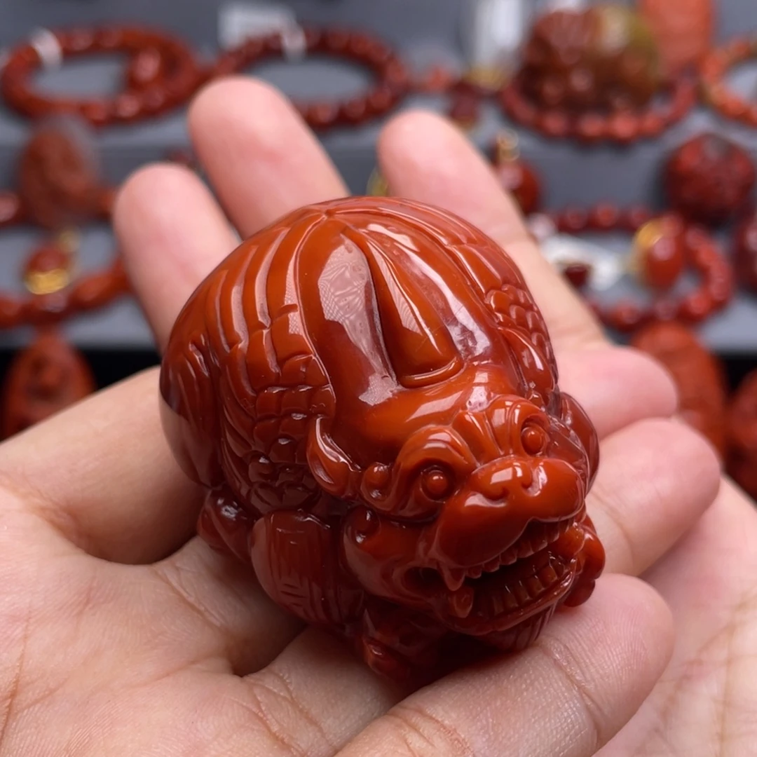 南红玛瑙未镶嵌珠宝奇石貔貅吊坠