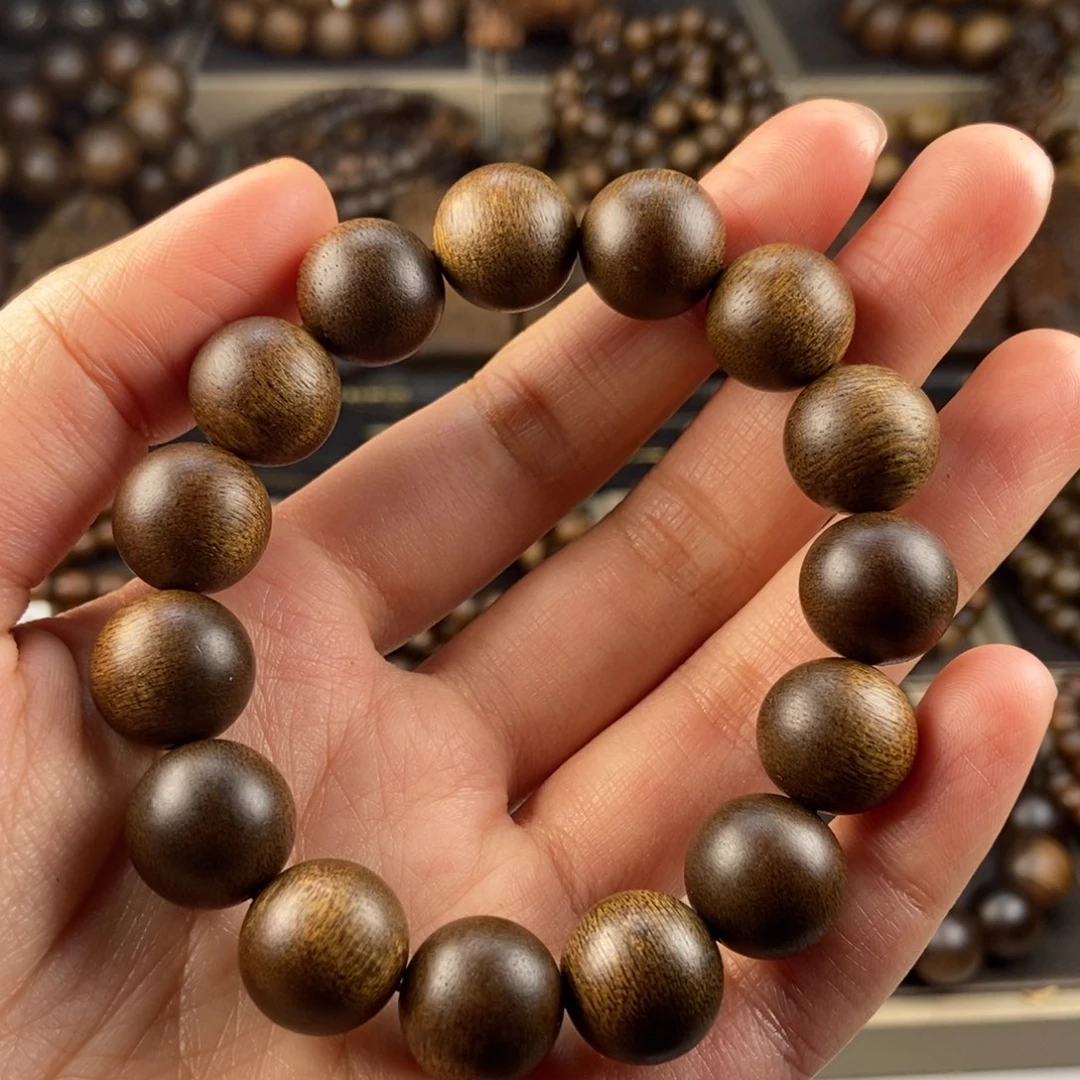 沉香手串川****室越南芽庄白棋楠