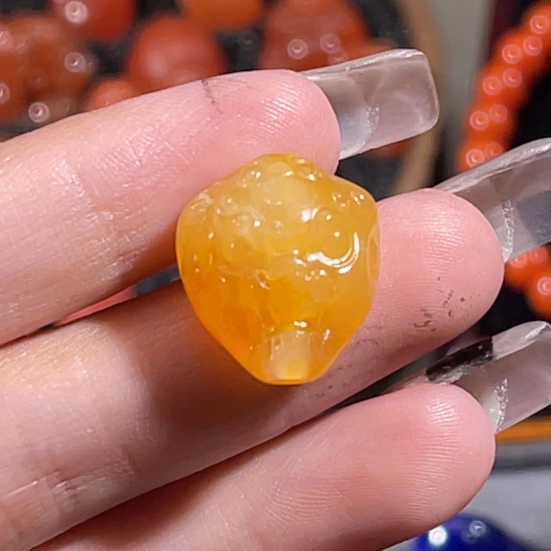 未镶嵌石英质玉（黄龙玉）守护兽面15x10.8x16.7mm