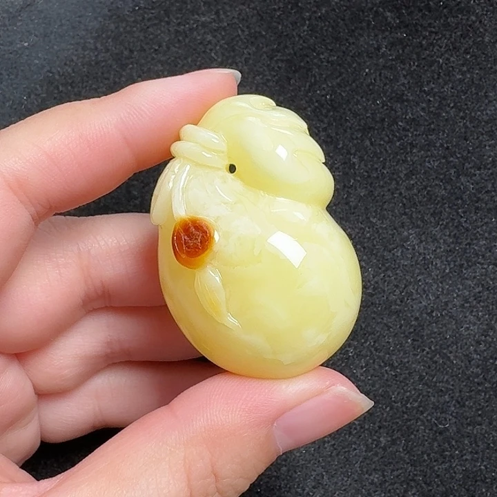 蜜蜡未镶嵌珠宝奇石