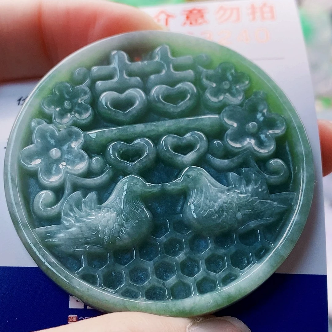 吊坠(不含链)未镶嵌翡翠